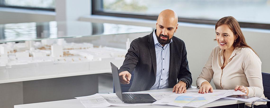 header_mann_frau_laptop.jpg